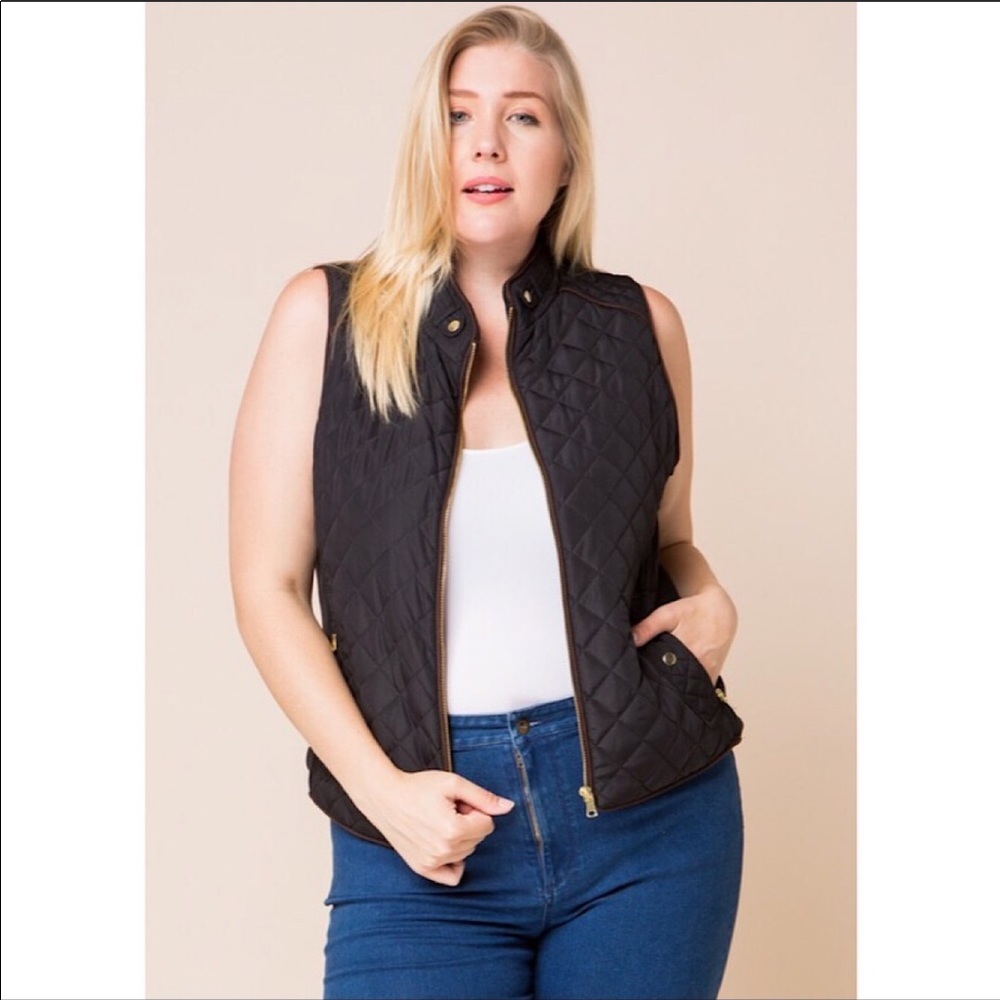 Padded Sleeveless Vest w/ Pocket